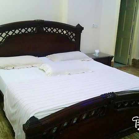 Rehaish Inn Guest House การาจี ภายนอก รูปภาพ